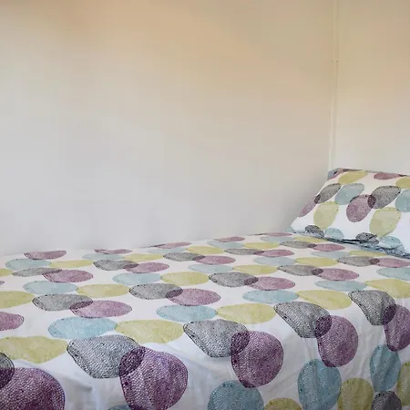 Апартаменты 3 Bedroom Near The Botanics